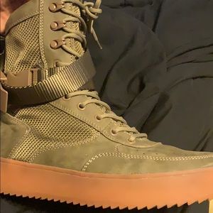 Steve Madden High Top Shoes